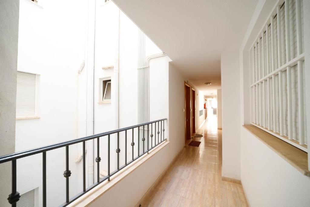 Schoene Wohnung Mit Pool , Wi-Fi Und Privat Garage Torrevieja Ngoại thất bức ảnh