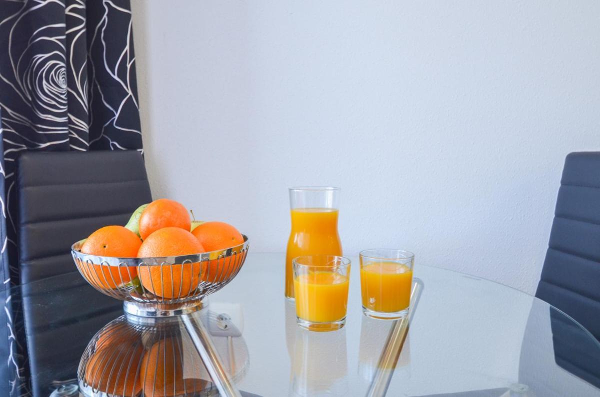 Schoene Wohnung Mit Pool , Wi-Fi Und Privat Garage Torrevieja Ngoại thất bức ảnh