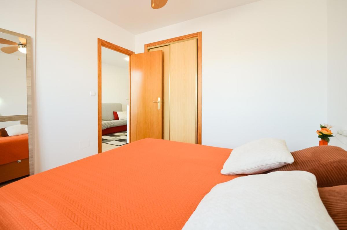 Schoene Wohnung Mit Pool , Wi-Fi Und Privat Garage Torrevieja Ngoại thất bức ảnh