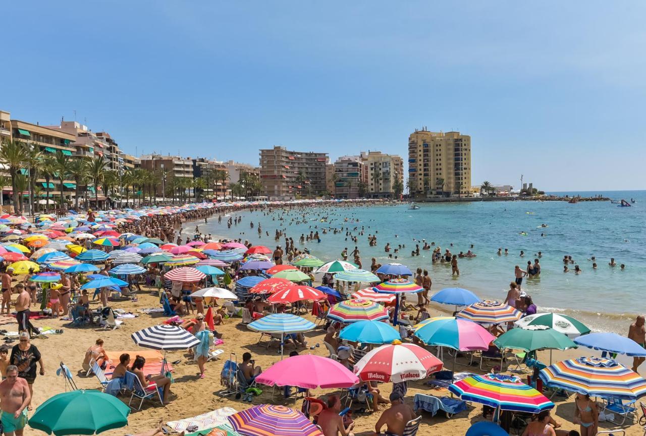 Schoene Wohnung Mit Pool , Wi-Fi Und Privat Garage Torrevieja Ngoại thất bức ảnh